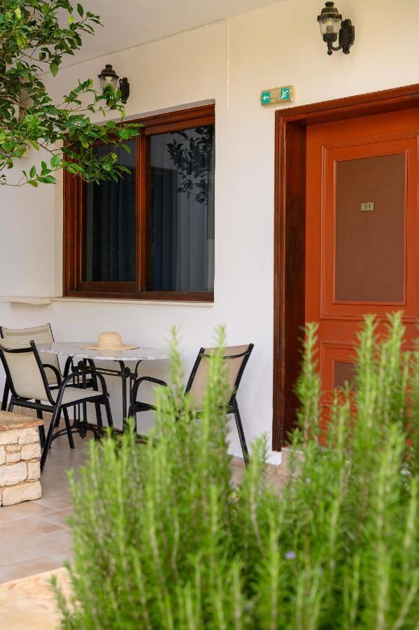 פלאקיאס Anthos Apartments מראה חיצוני תמונה