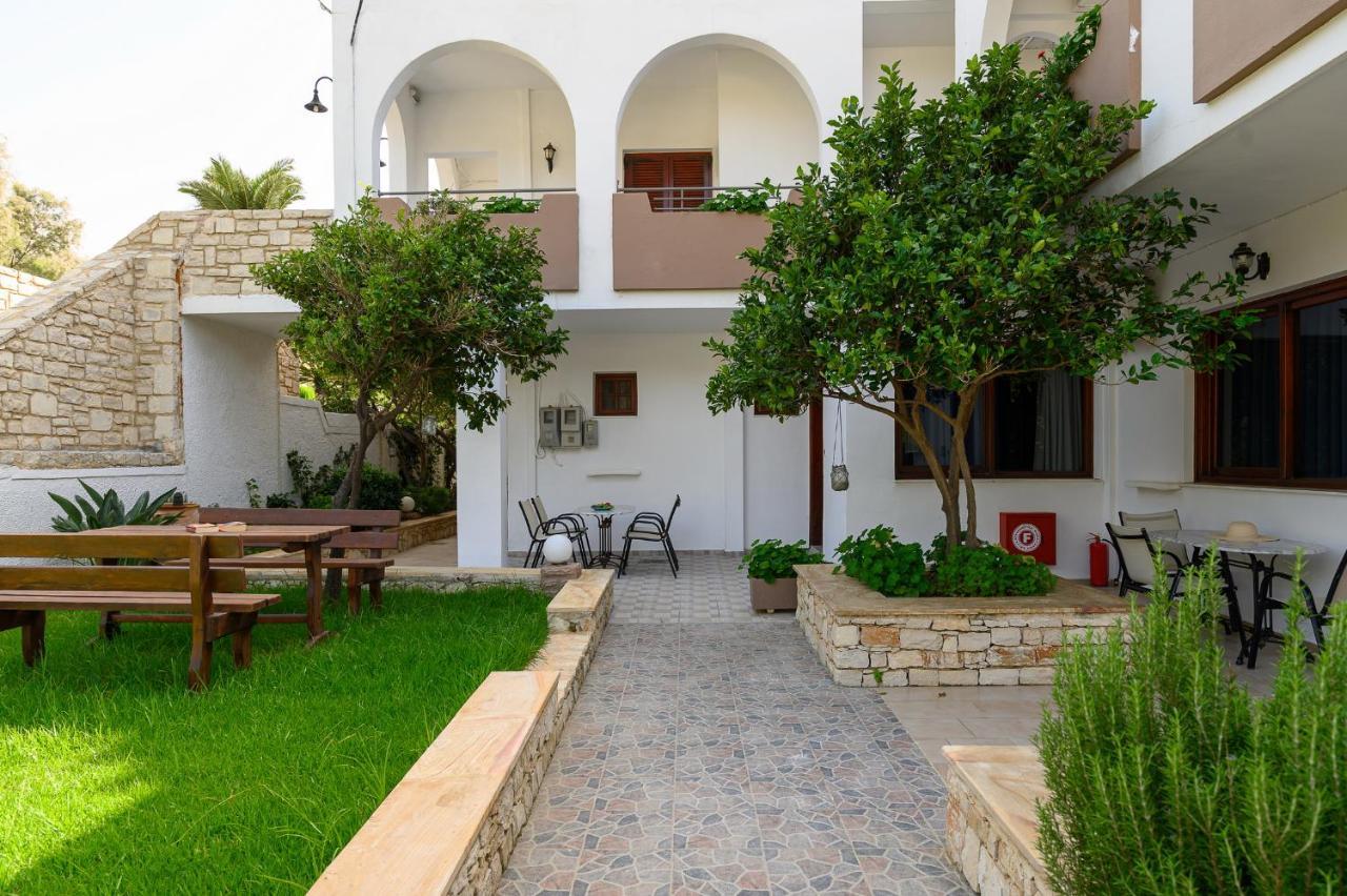פלאקיאס Anthos Apartments מראה חיצוני תמונה