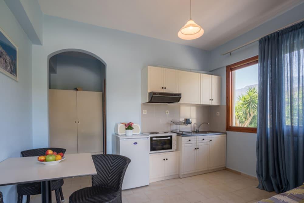 פלאקיאס Anthos Apartments מראה חיצוני תמונה